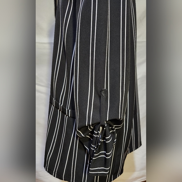 Blazer Black and White Pin Stripe BNWT - Picture 5 of 7